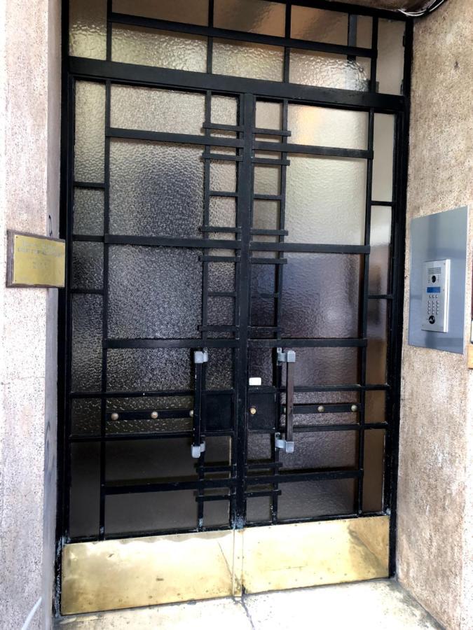 Appartement Beau T3 Neuf Proche Vieux-port A La Place Corderie *