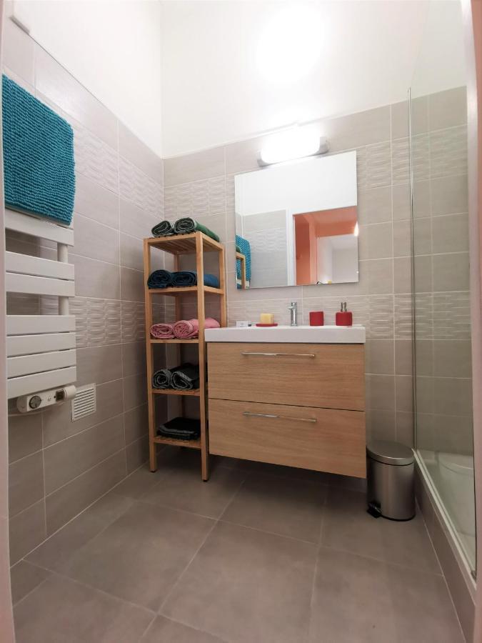 Beau T3 Neuf Proche Vieux-port A La Place Corderie Appartement